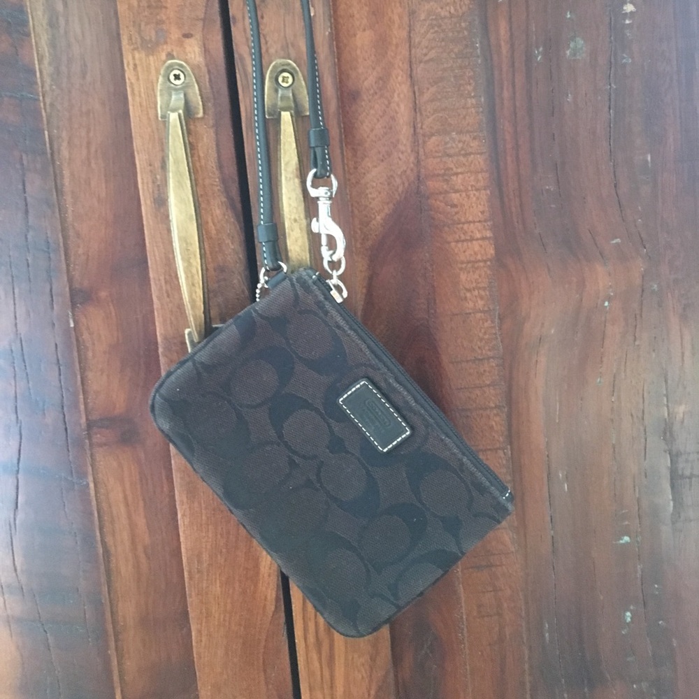Class C's canvas coach wristlet in black