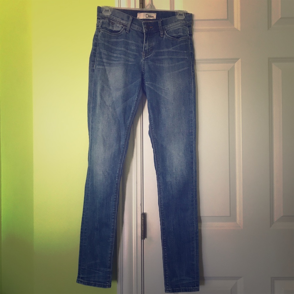 Ditto's mid rise jean