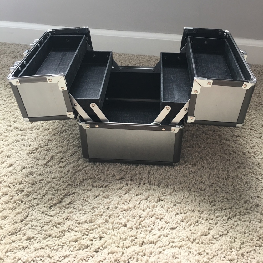 Make up box