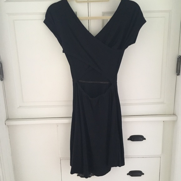 Brandy Melville Bethany Dress - Picture 5 of 6