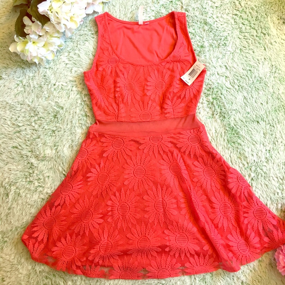 🌺NWT Coral Dress🌺