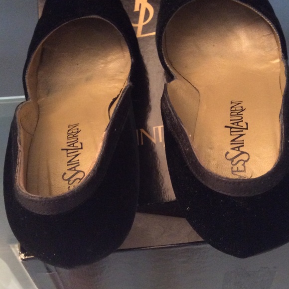 Yves Saint Laurent black velvet pumps - Picture 3 of 4