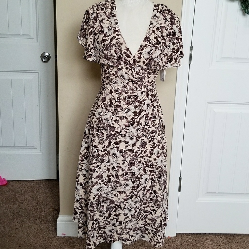 NWT Ten Sixty Sherman Beautiful Floral Wrap Dress