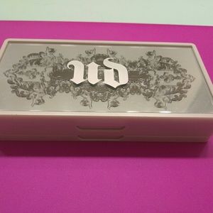 Urban Decay Anarchy Face Case