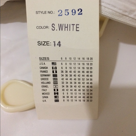 NWT Wedding gown - Picture 7 of 8