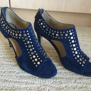 Van Elie blue suede heels. New