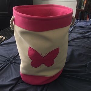 Girls laundry/toy tote