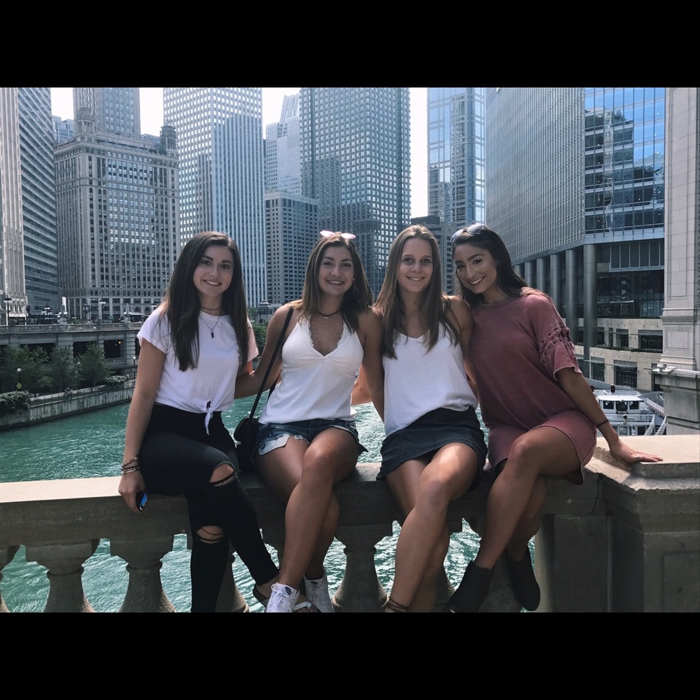 Meet your Posher, Niki