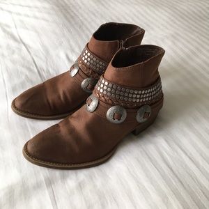 Coconuts by Matisse booties
