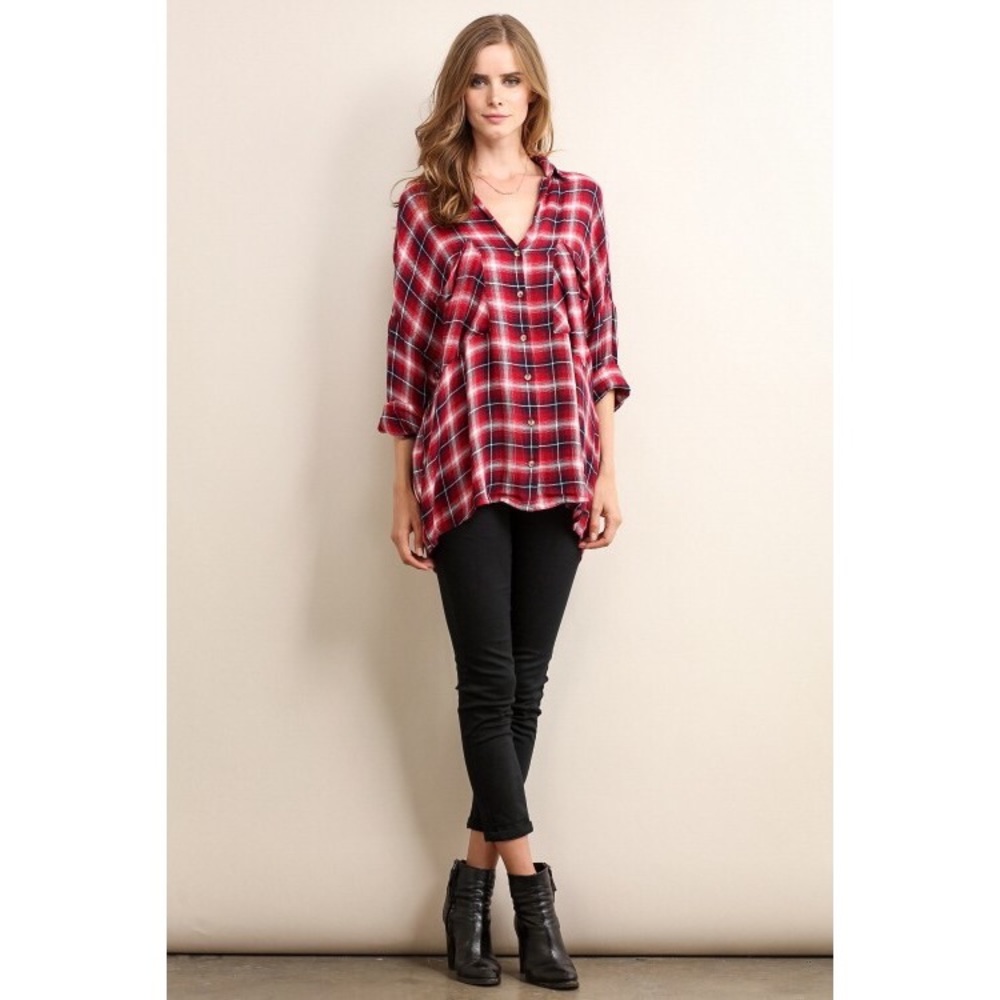 >>LAST<< Red Plaid Relaxed Fit Top - Picture 2 of 4