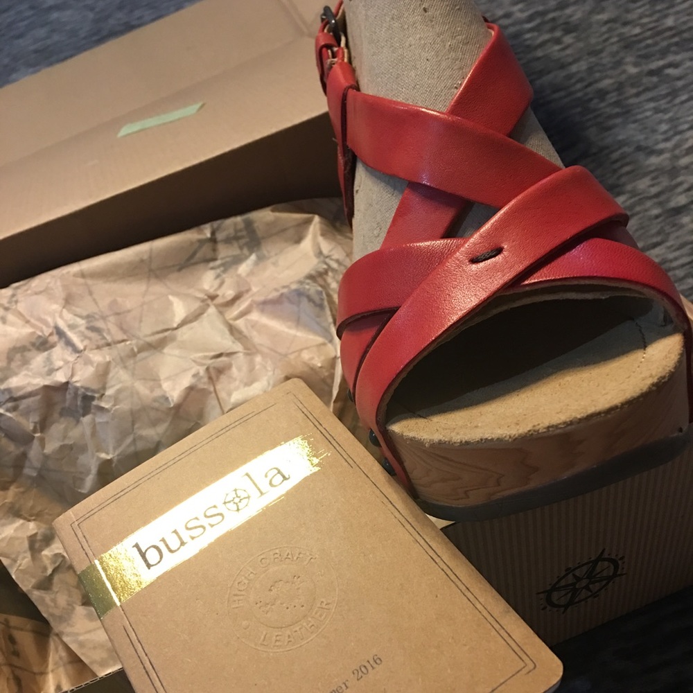 Bussola Wedge