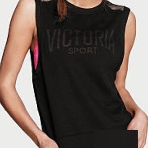 NWOT VS KEY HOLE BACK SWEATSHIRT TANK.