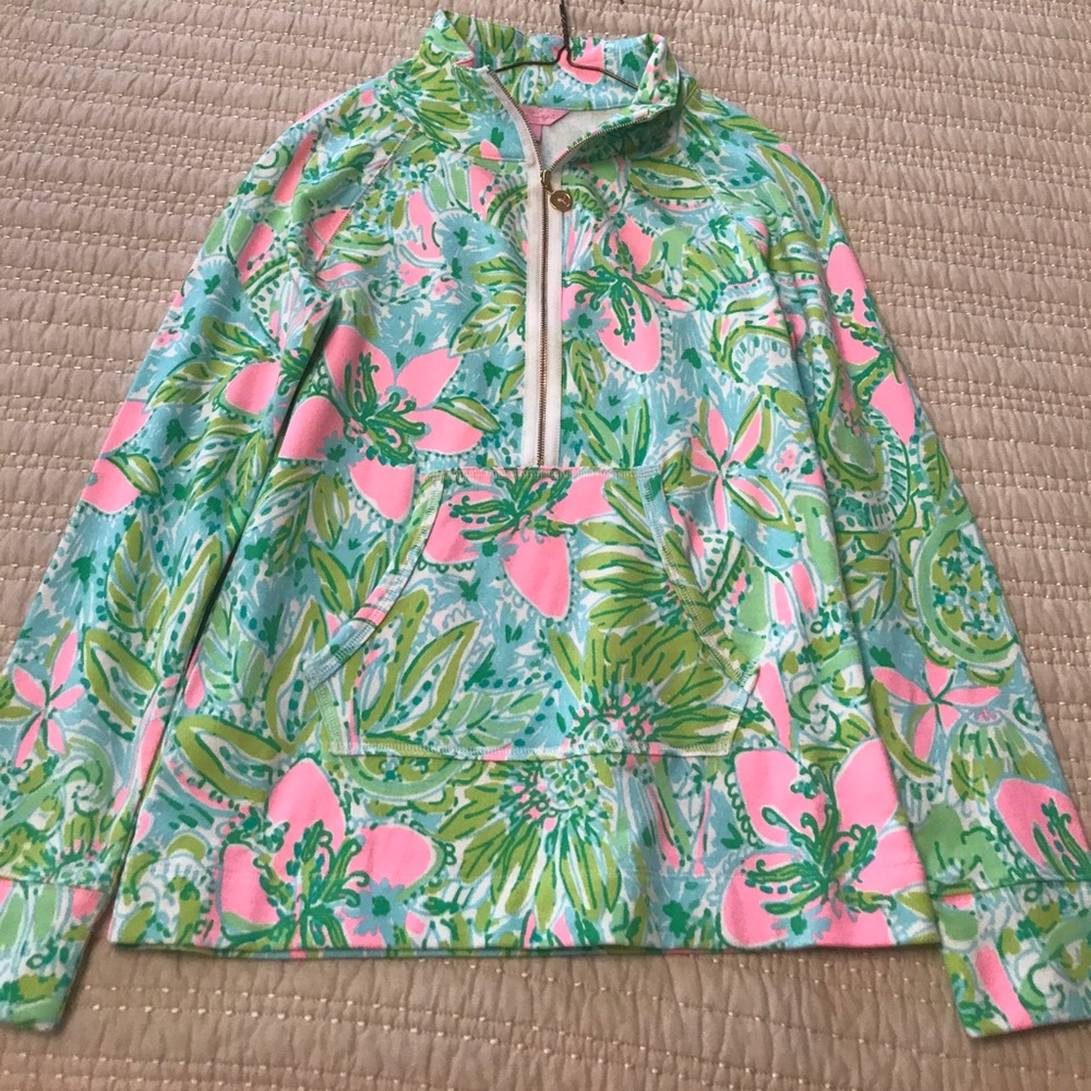 Lily Pulitzer Quarter Zip. Size X-S.