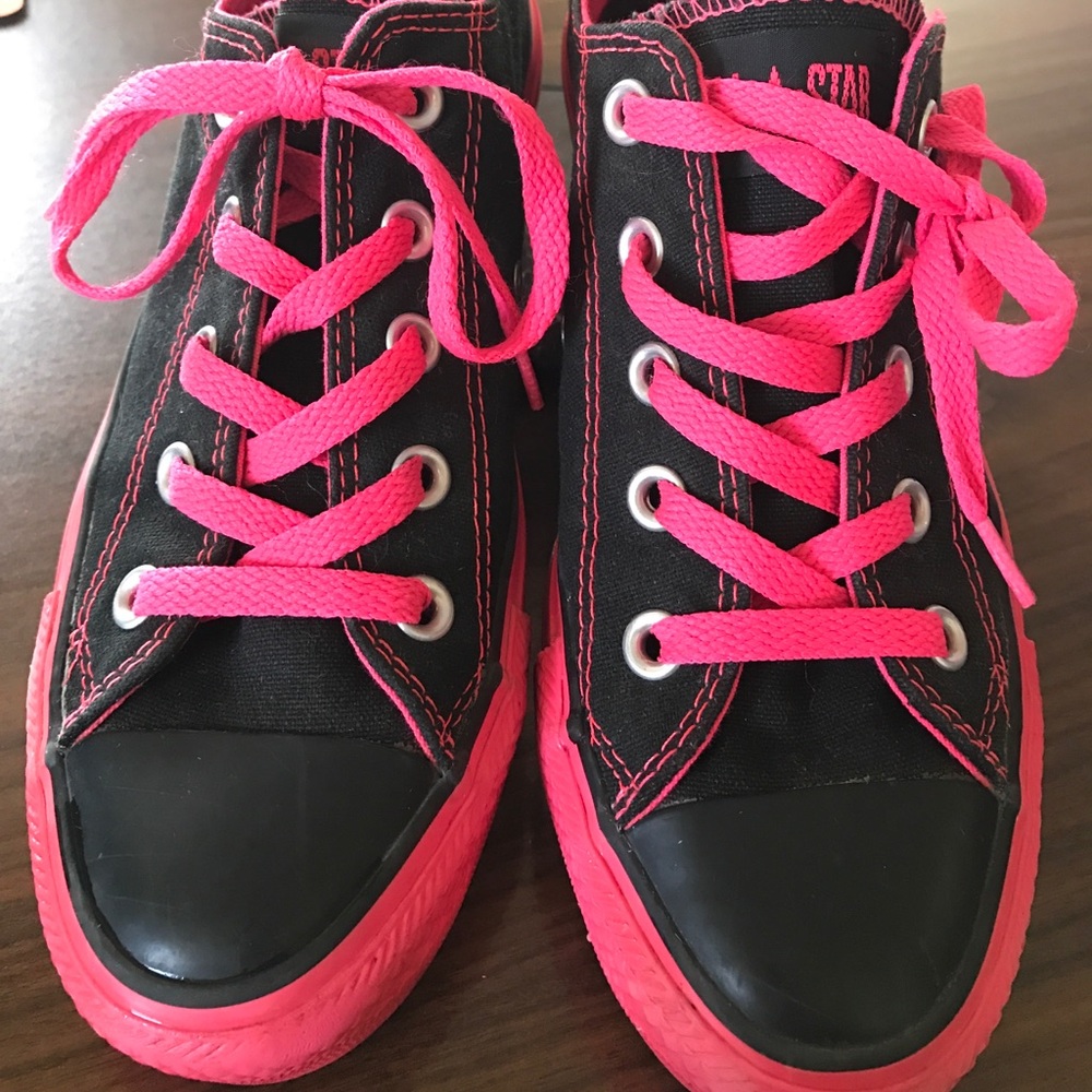 Pink and black Converse shoes women's size 6