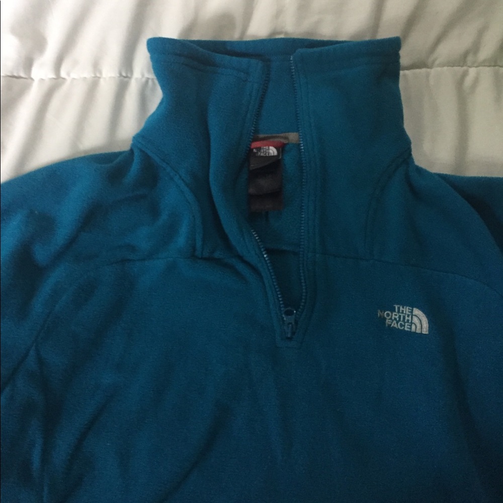 North Face pullover - Picture 2 of 4