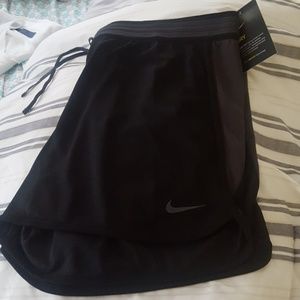NWT WOMENS NIKE DRIFIT SHORTS