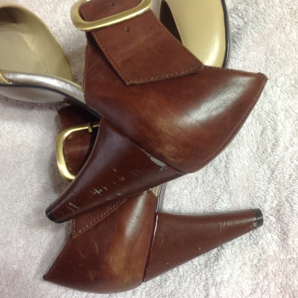 Pumps - Picture 3 of 3