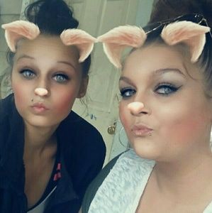 Meet your Posher, Danielle