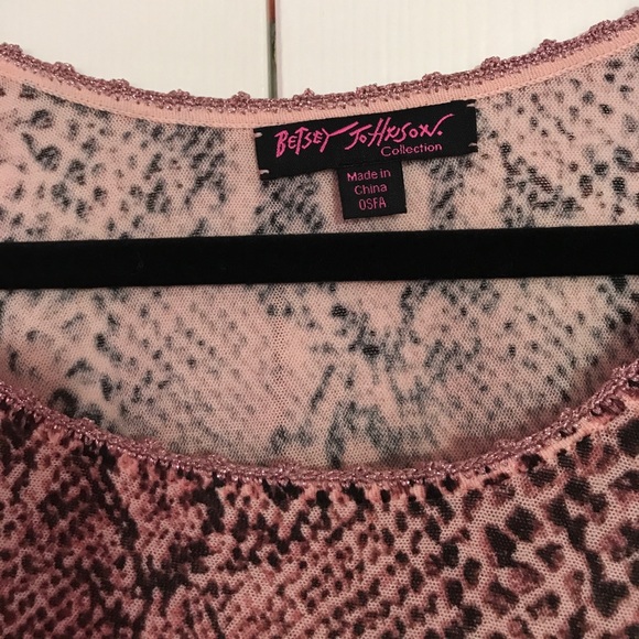 Betsey Johnson Pink Snakeskin print Crop Top - Picture 2 of 4
