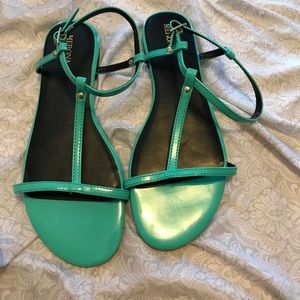 New without tags, teal sandals☺️
