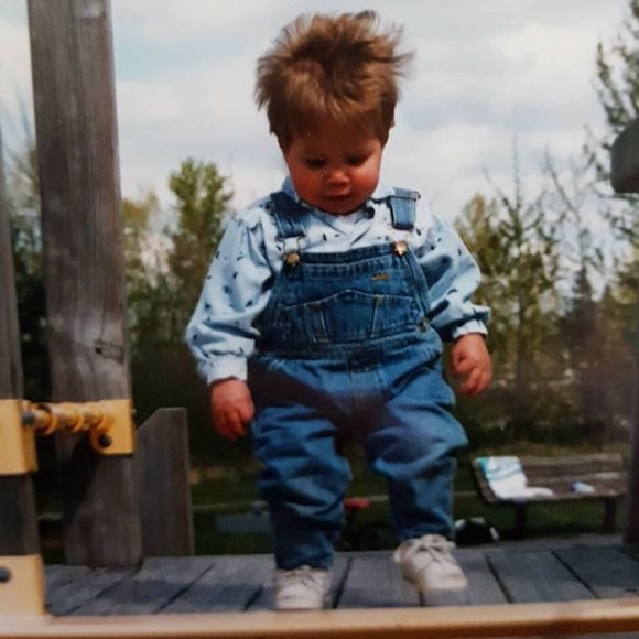 Meet your Posher, Alex - Picture 1 of 1