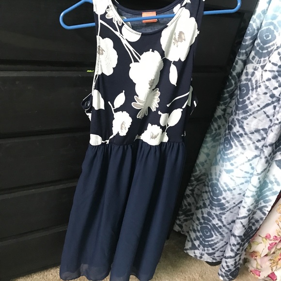 Flower dress - Picture 1 of 1