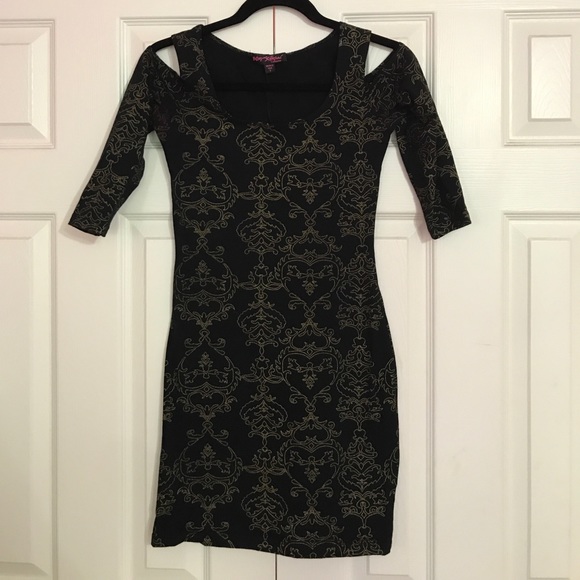 Betsey Johnson fun cold shoulder dress - Picture 1 of 3