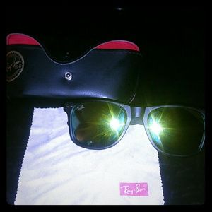 RAY-BAN sunglasses