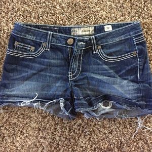 BKE low rise cut off shorts