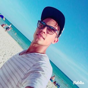 Meet your Posher, Norberto rafael