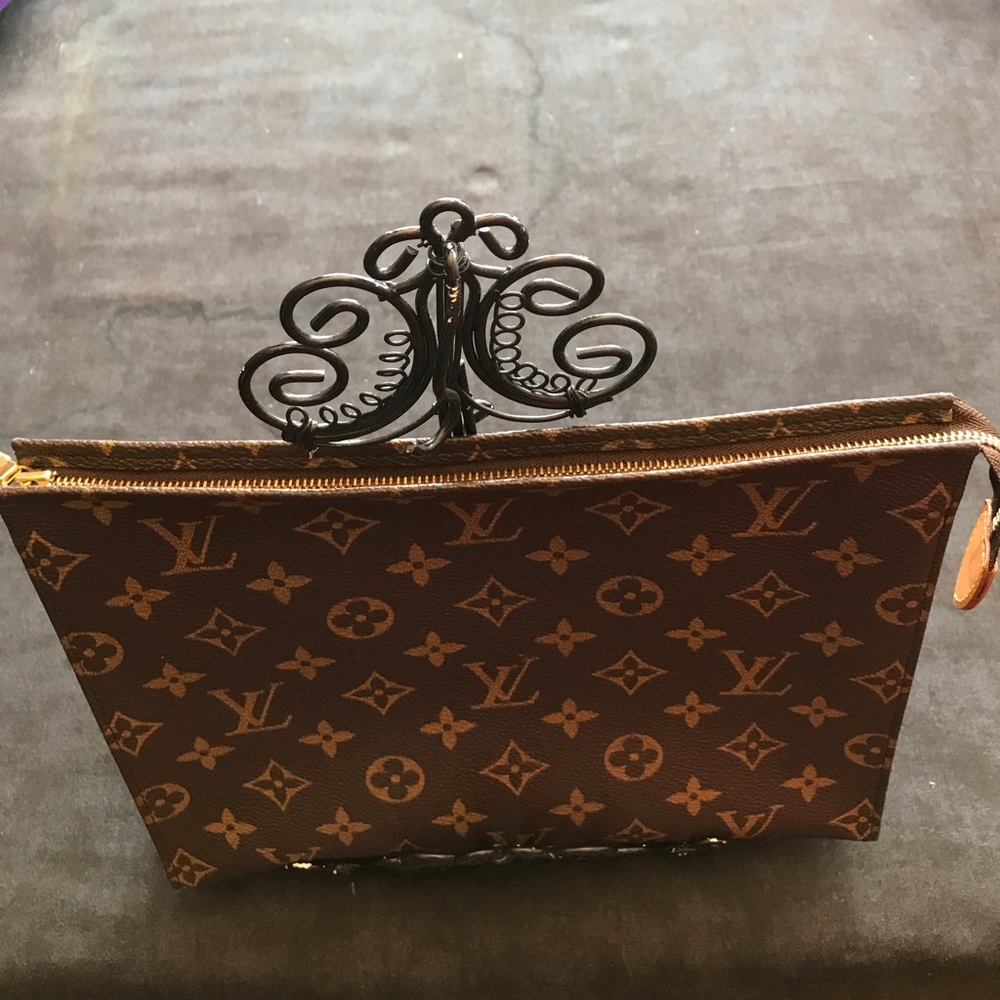 Louis Vuitton  Clutch