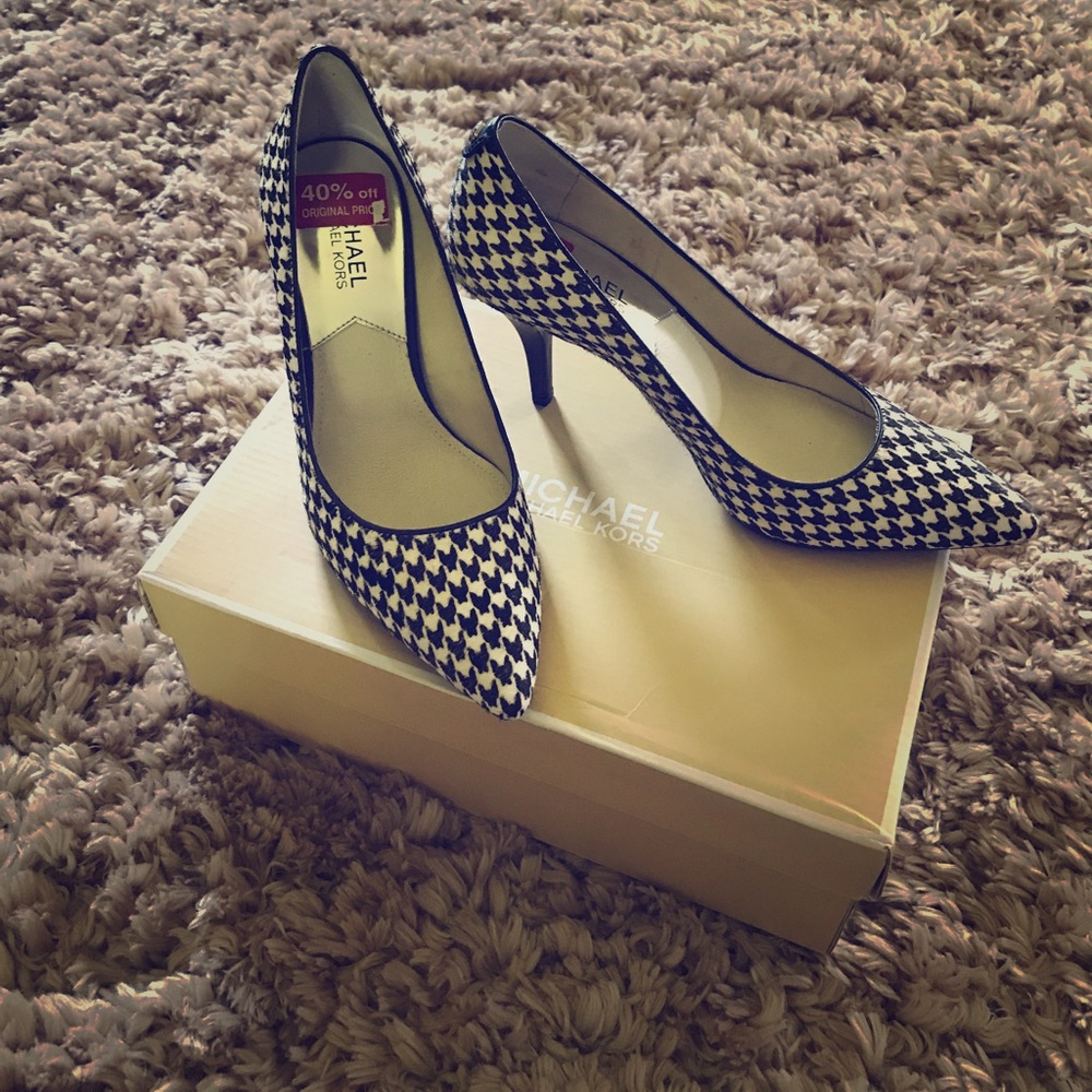 Michael Kors pumps