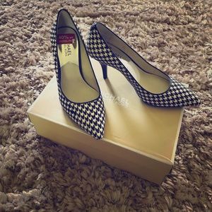 Michael Kors pumps