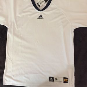 College shirt, university of Michigan