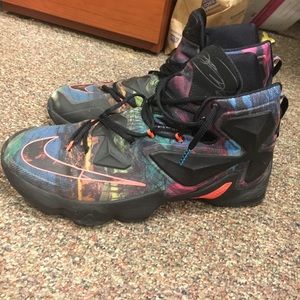 Lebron 13's