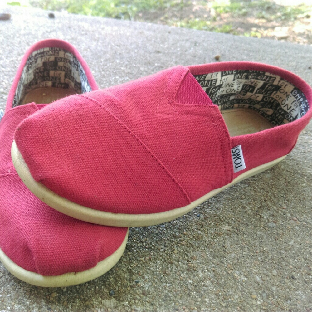 Red TOMS