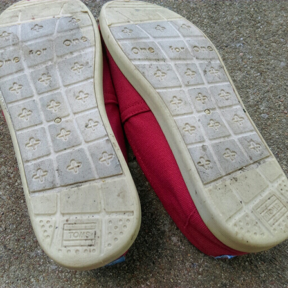 Red TOMS - Picture 4 of 6