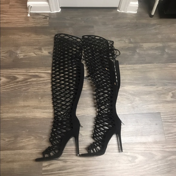Thigh High Cut Out shoes - Picture 1 of 5