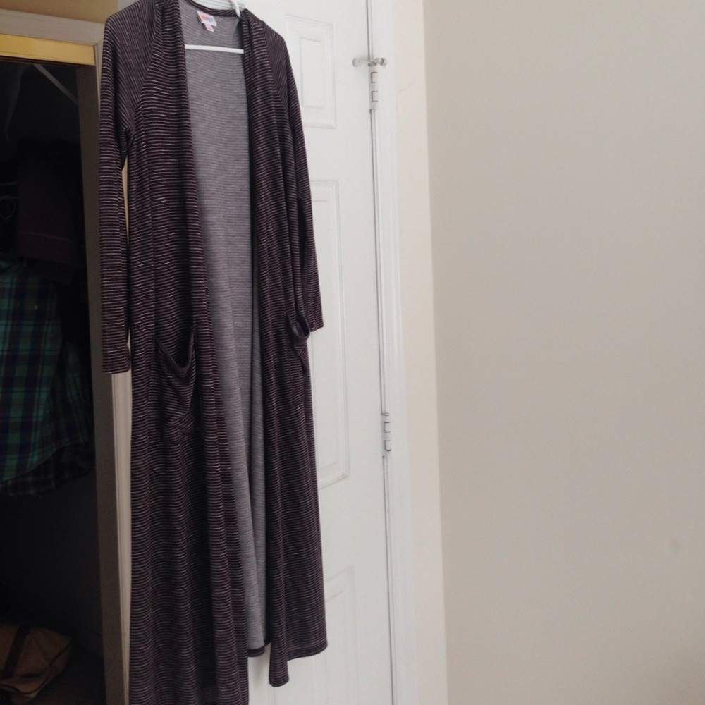 LulaRoe Sarah Cardigan size Small - worn once!