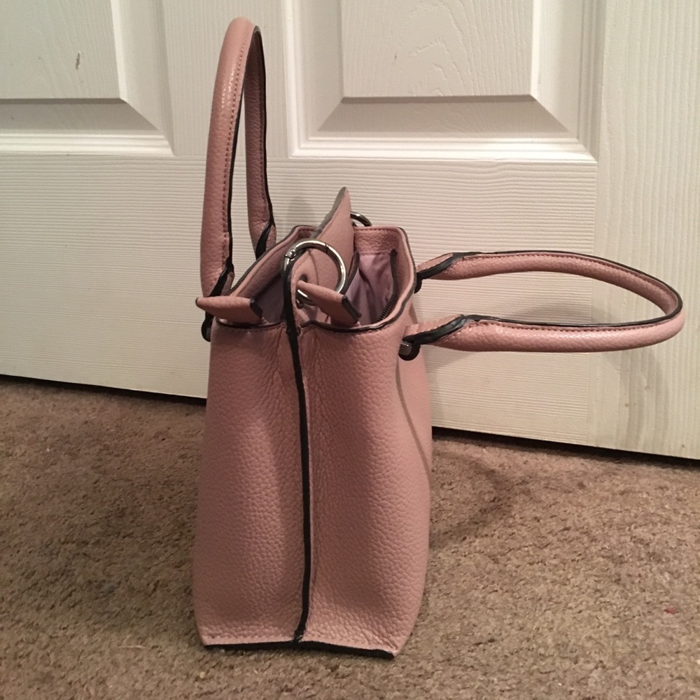 purse - Picture 2 of 4