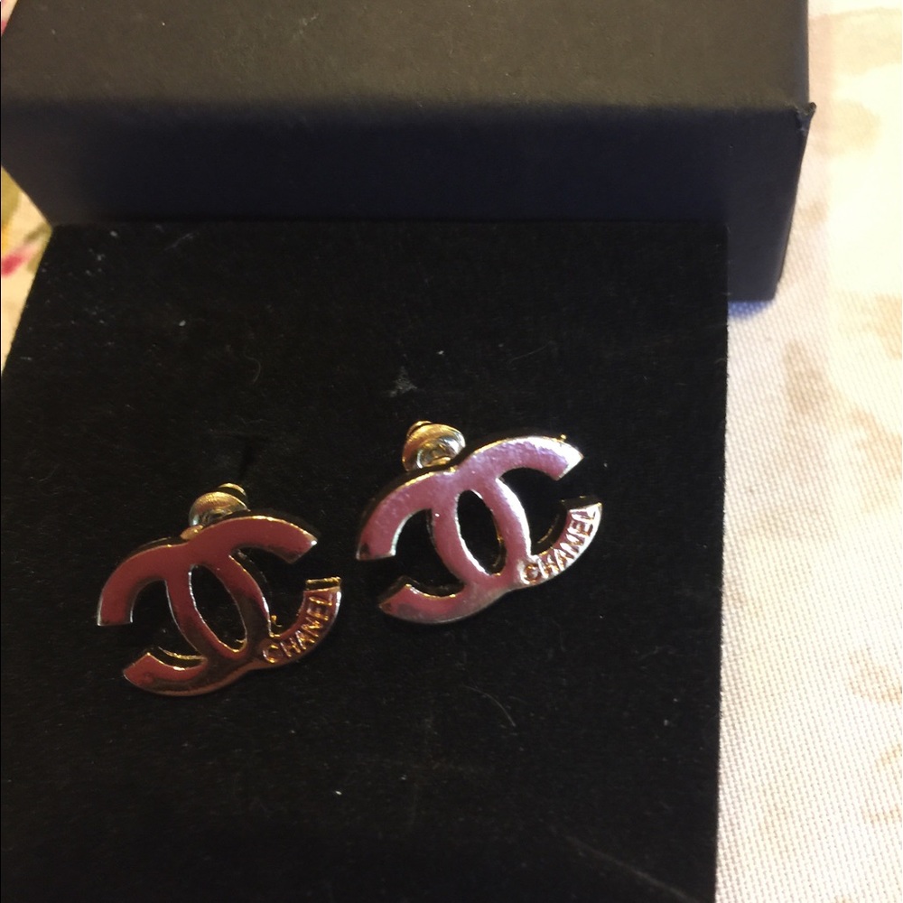 Nice new rose gold post earrings