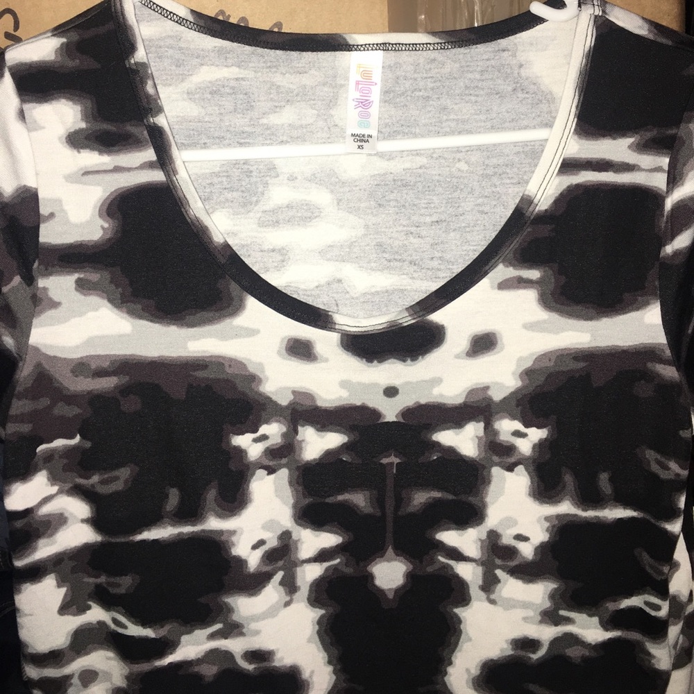Lularoe black/white tie dye classic t sz xs new