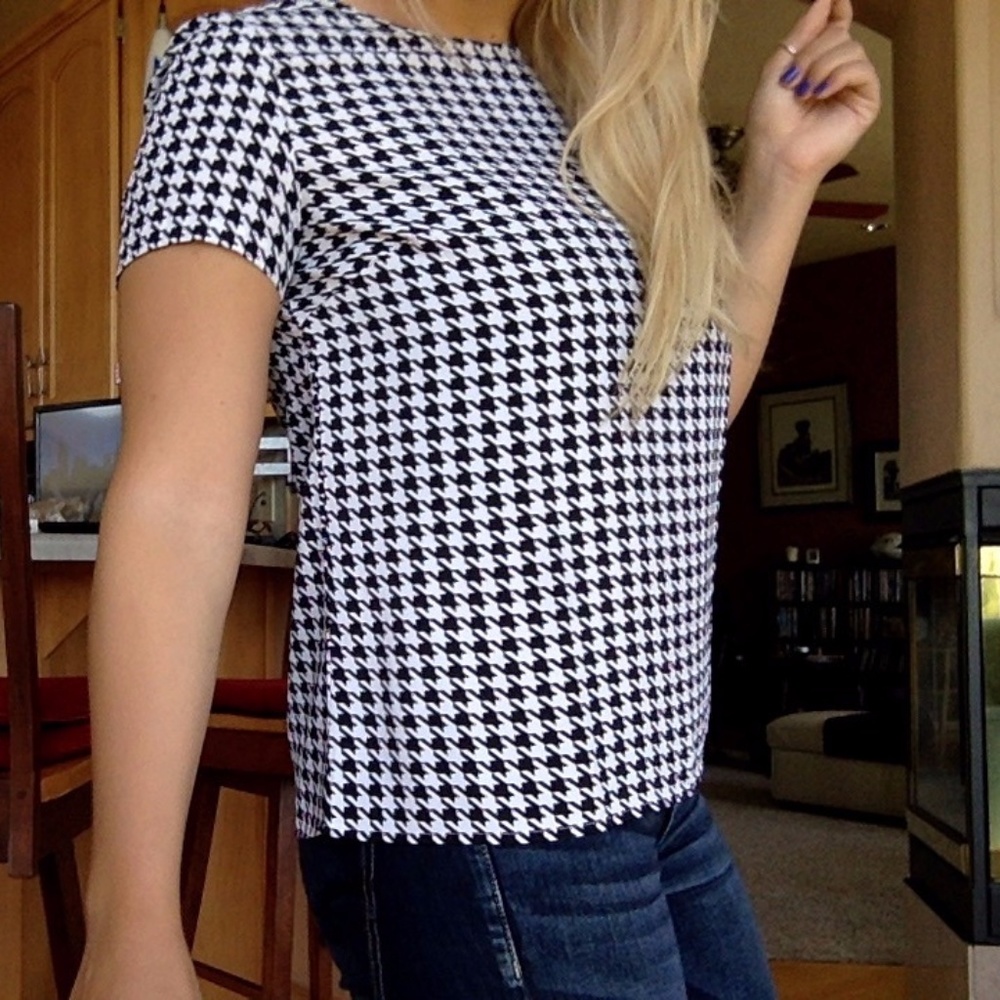 Houndstooth Patterned Top