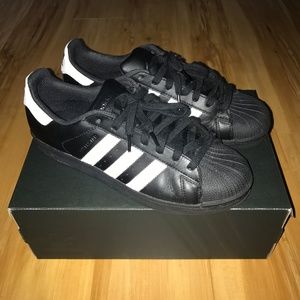 Adidas: Black Superstar