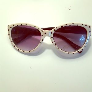 Vintage looking cat eye sun glasses