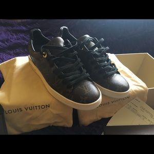 Louis Vuitton low top sneakers