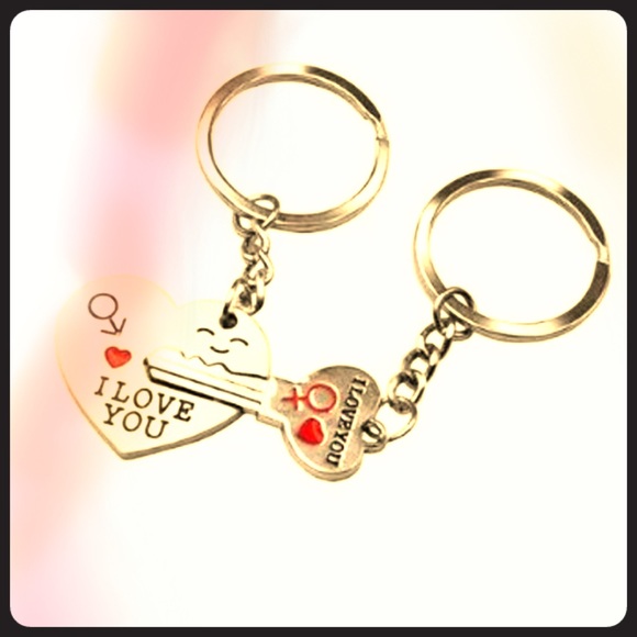 KEY🔑2 MY HE❤️RT 2 PIECE I❤️U KEYCHAINS - Picture 1 of 7