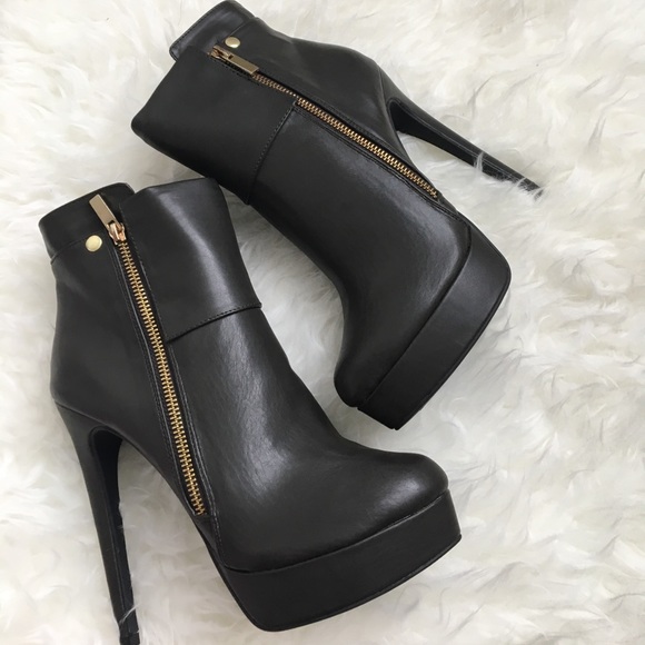 ShoeDazzle Shoes - Booties