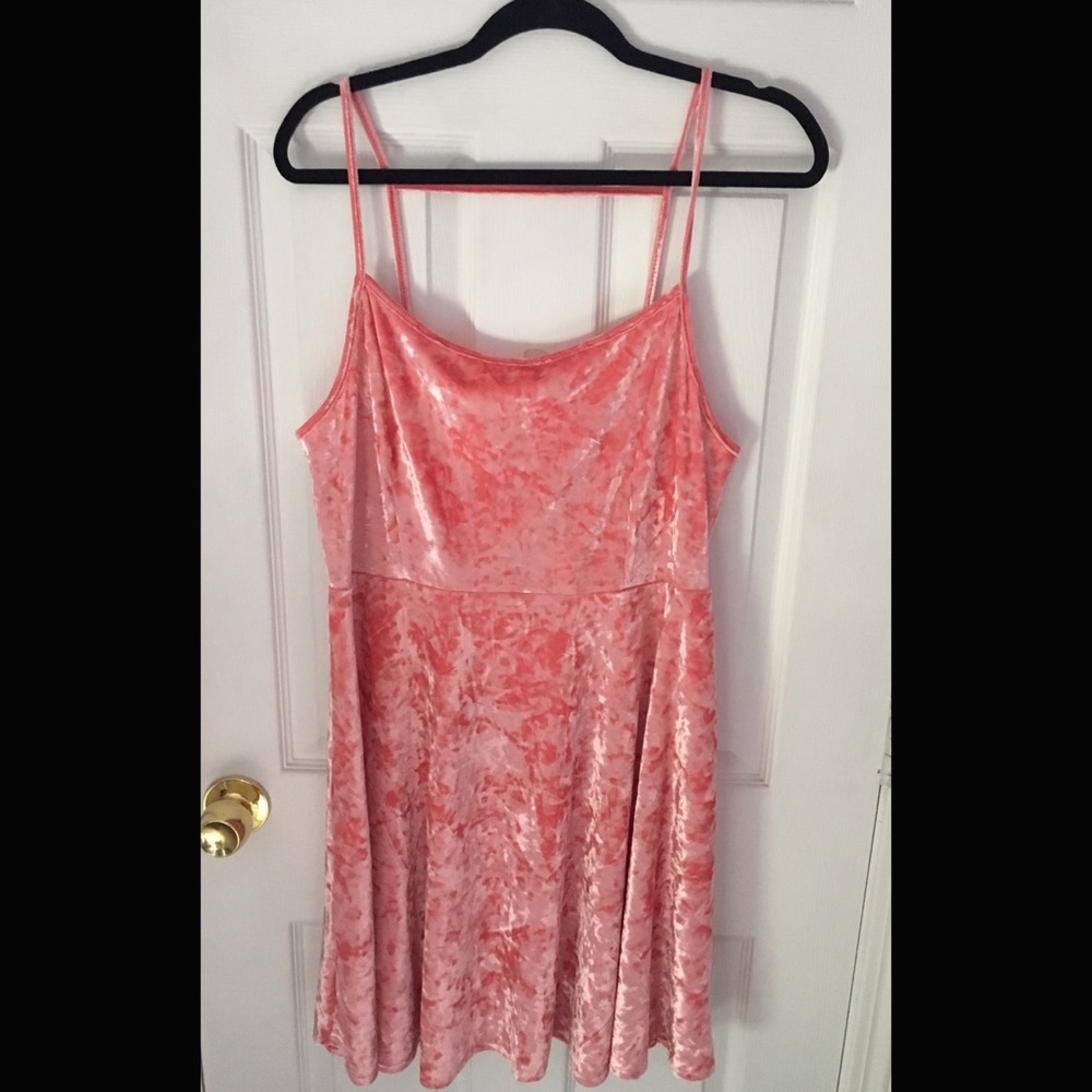 Pink velvet cami skater dress ✨Reposh✨
