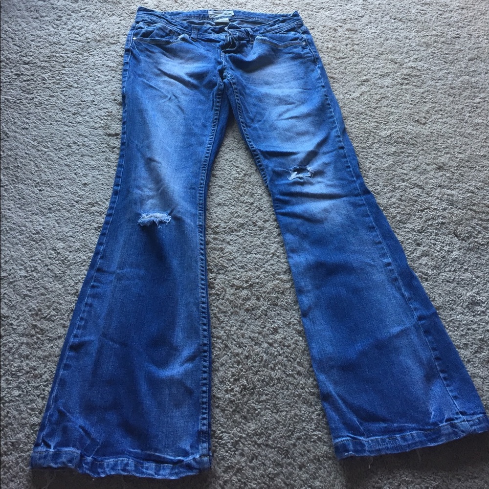 Maurices jeans